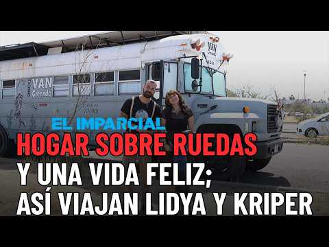 Pareja transforma autobús escolar en casa para recorrer México
