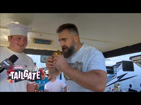Jason Kelce goes tailgating with Detroit Lions fans 🍔 | Monday Night Countdown