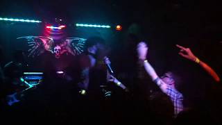 Iron Chic, Cutesy Monster Man (live), Brooklyn, 03/10/2013