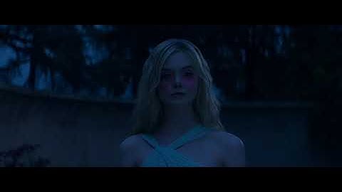 GusGus   Featherlight (The Neon Demon)