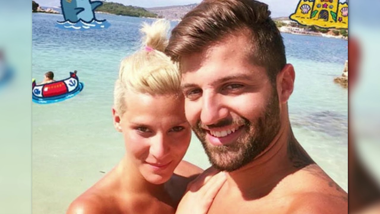 Детали за бременоста: Сара Мејс го откри полот на бебето