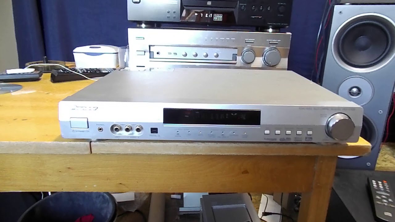 PIONEER VSX100 ERŐSÍTŐ APRÓ HIBÁKKAL ELADÓ