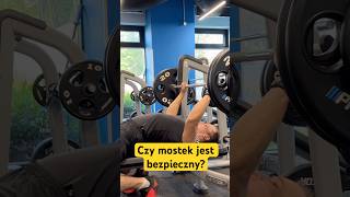 Mostek W Wyciskaniu. Czy Jest Bezpieczny?