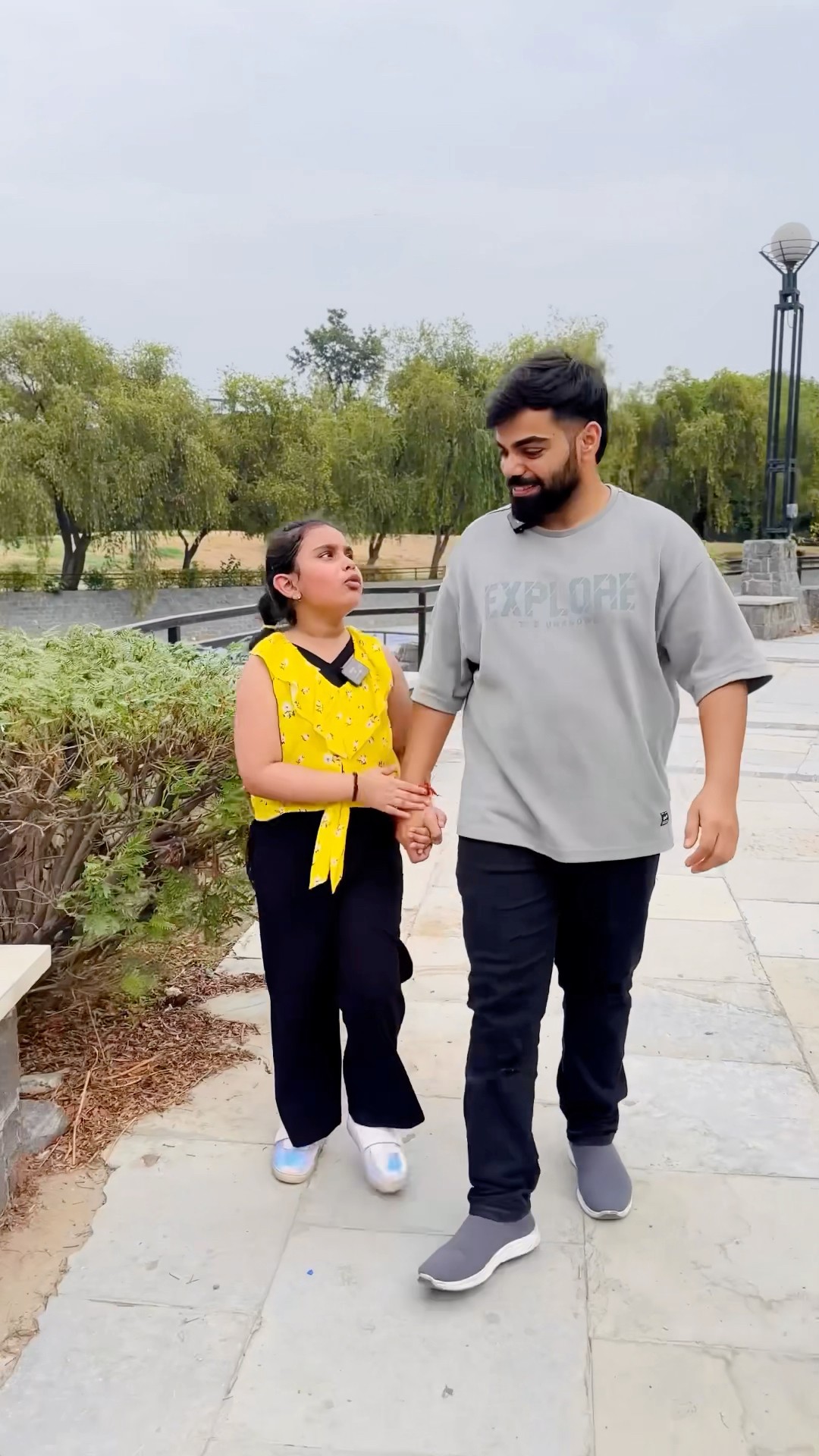 Gaurav nai kashvi ko kya dilaya #gauravaroravlogs #youtubeshorts #shorts