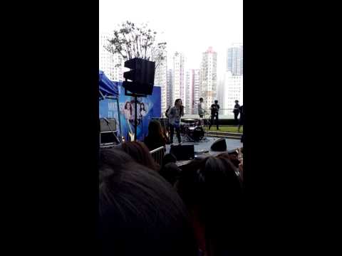 官恩娜 Ella Koon- Warner Play Music Live | March 2014
