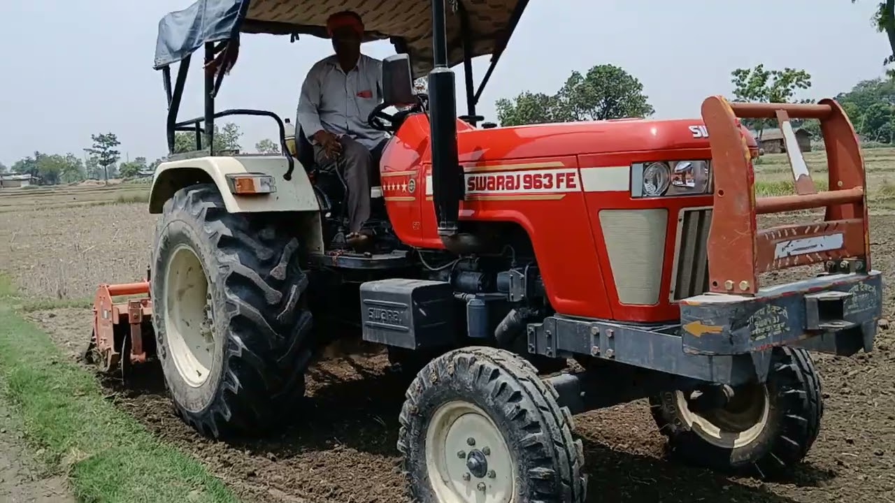 Swaraj 963fe 2wd tractor working in mud #shorts #trending #tractor
