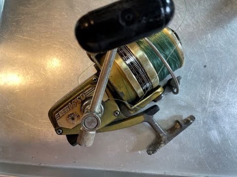 Daiwa RS2000 vintage spin fishing reel how to take apart and service 