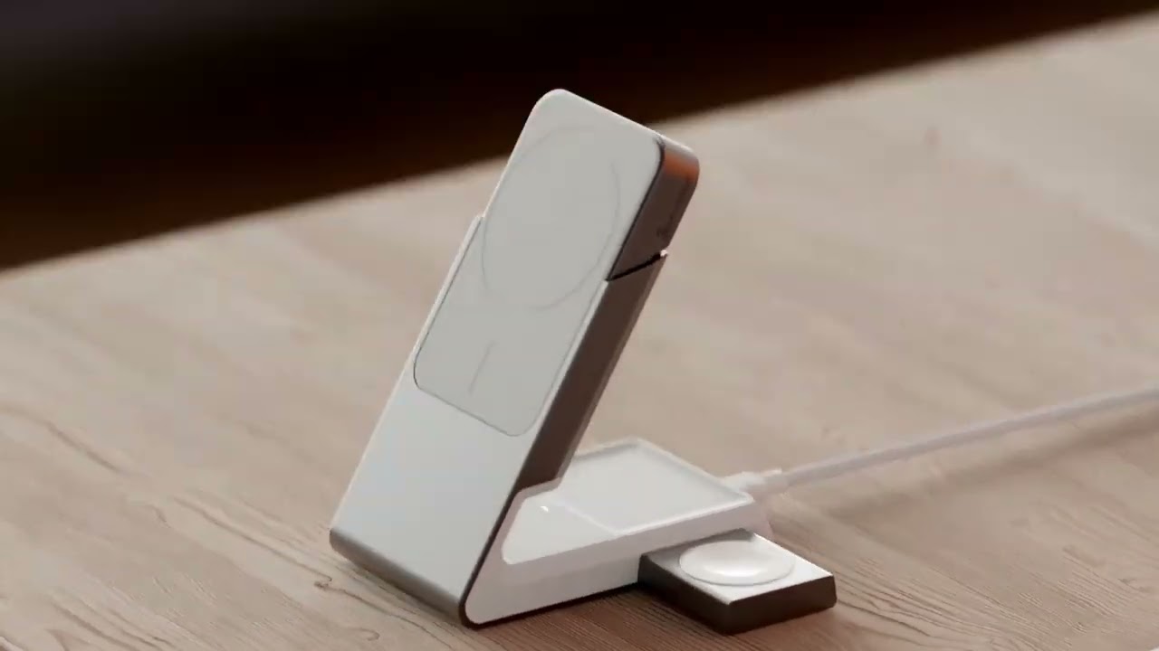 Matrix 3-in-1 Magnetic Charging Dock: Power on your Desk