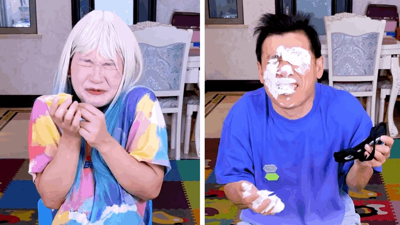 christmas-party-games-blindfolded-challenge-very-exciting-throughout