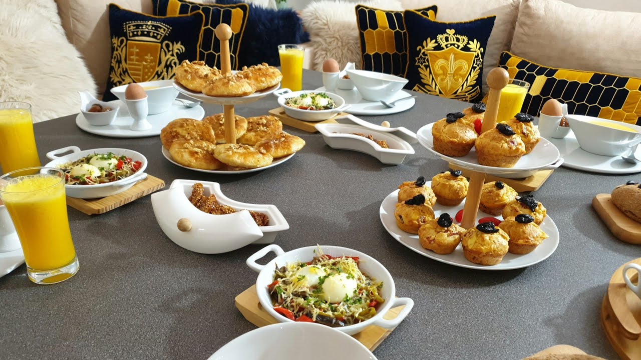 اول مائدة افطار لرمضان 🌜رغيفات مورقين ومقرمشين😋 وكيك مالح لذيذ بزاف #خليك_بالبيت