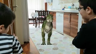 Mutfakta Dinozor Var. Dinosaur in The Kitchen Fun Kids Video Resimi