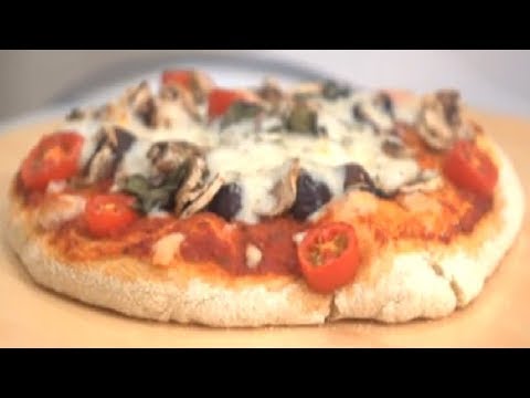 صورة  طريقة عمل البيتزا سفرة سالي مع سالي فؤاد | طريقة عمل بيتزا نابولي | بيتزا إيطالية على أصولها طريقة عمل البيتزا من يوتيوب
