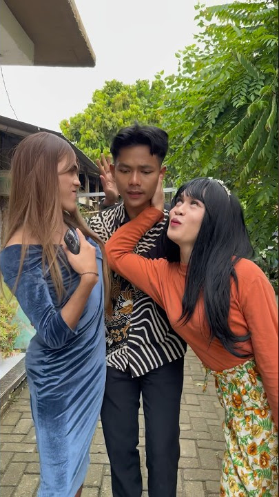 Kira kira bng roy sayang sama siapa nih?🥹😂 #dusunlantam #lantamchannelofficial #komedi #trending