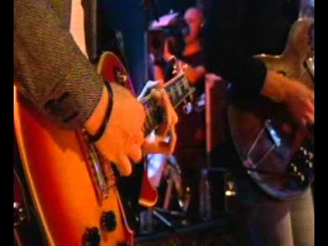 Kings Of Leon - Pistol Of Fire (Live Jools Holland)