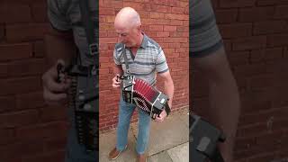 Play video: Peter Snape playing competition hornpipes