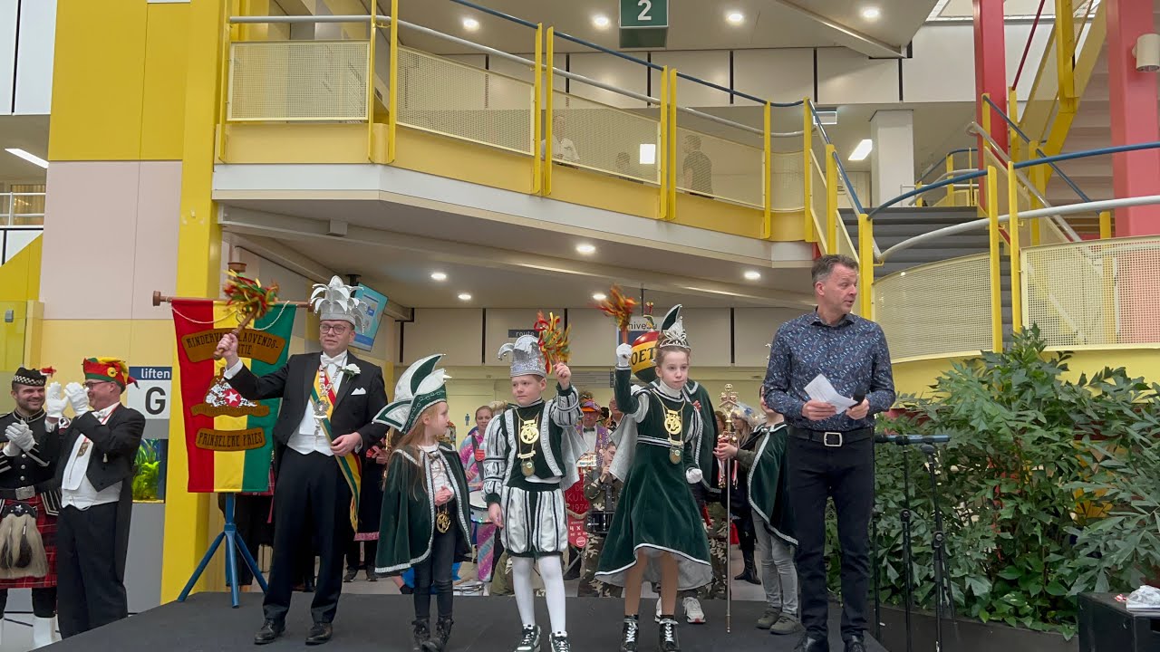 KINDERVASTELAOVENDEXPOSITIE