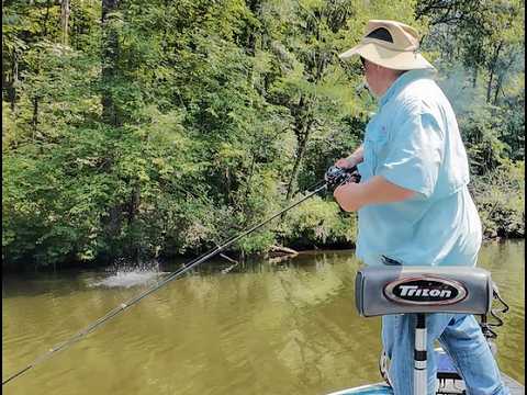 Guntersville bass fishing – August Vol 2
