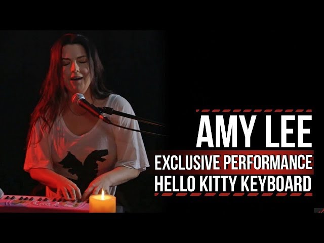 Evanescence’s Amy Lee Performs Using a Hello Kitty Keyboard