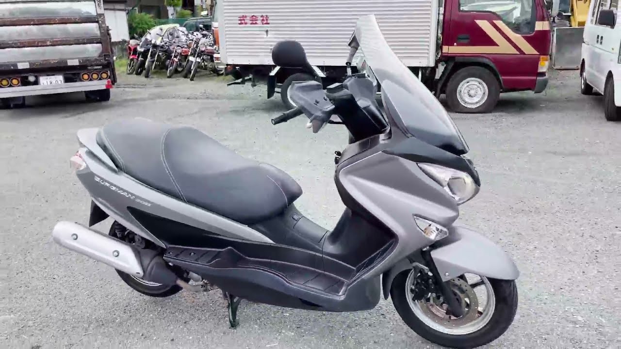 スズキ バーグマン200 エンジン始動動画です。参考動画 佐賀武雄 - YouTube