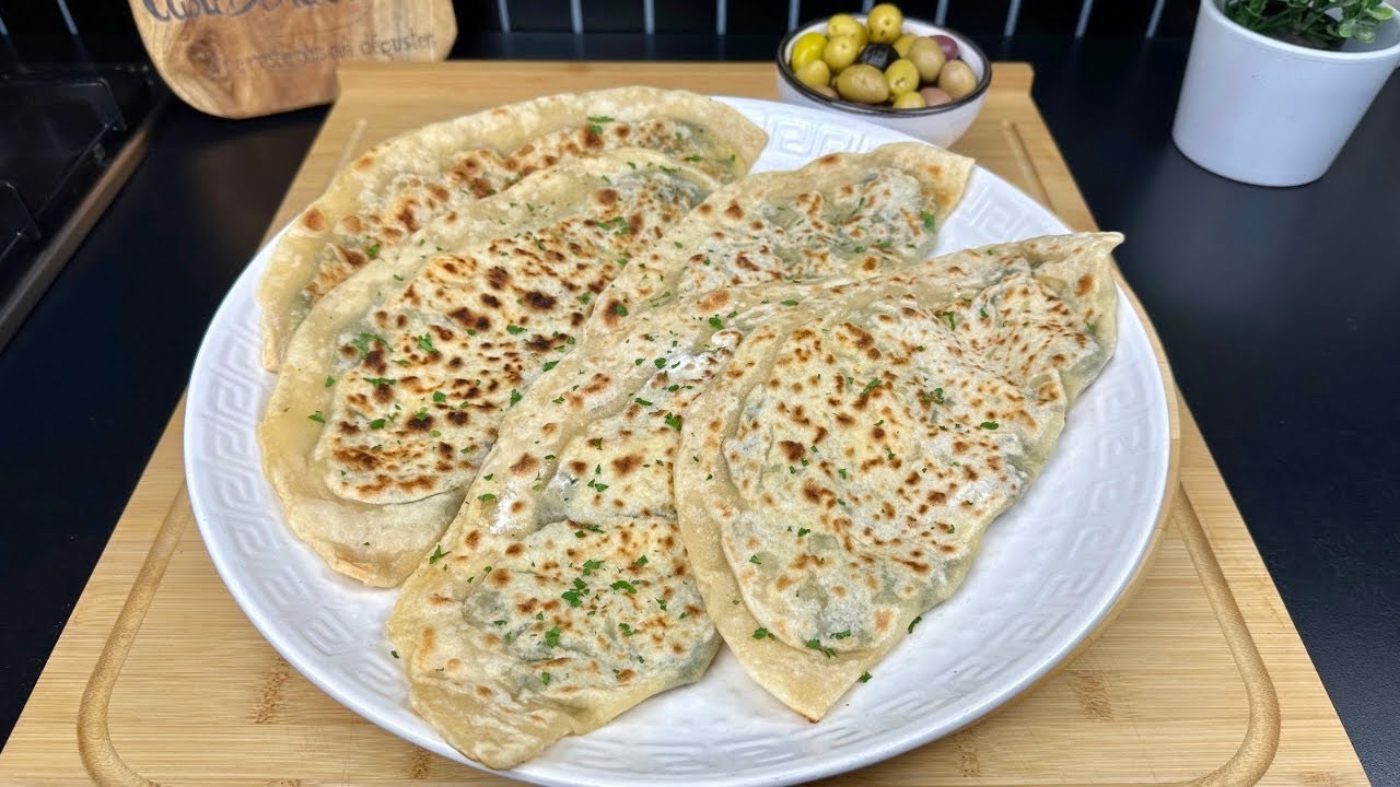 RECETTE DE DÉLICIEUSES CRÊPES TURQUES 🇹🇷 LES GÖZLEME AUX ÉPINARDS, FÊTA & FROMAGE MOZZARELLA 👌🏻