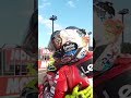 Este MOMENTAZO de Marc Márquez con Diogo Moreira después de la sprint 😁