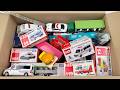 はたらくくるまのおもちゃで名前を覚えよう！ミニカーを箱に収納しますよ☆ Storing toy cars in a Tomica box!