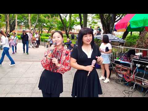 香港靓女多   小宜 喻米英 屯门公园表演  旺角菜街艺人singing 2018年10月18日