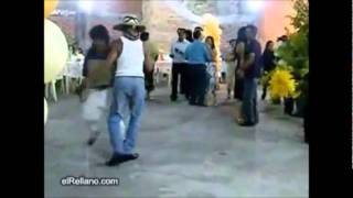 Two drunk mexicans dancing to teach me how to dougie
