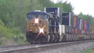 Long CSX Intermodal Train