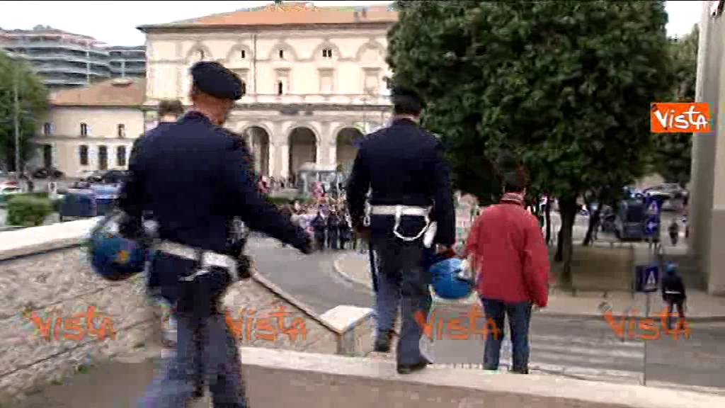 SALVINI A CENTRO SOCIALI PARTIGIANI SI RIVOLTEREBBERO NELLA TOMBA 18-05-15