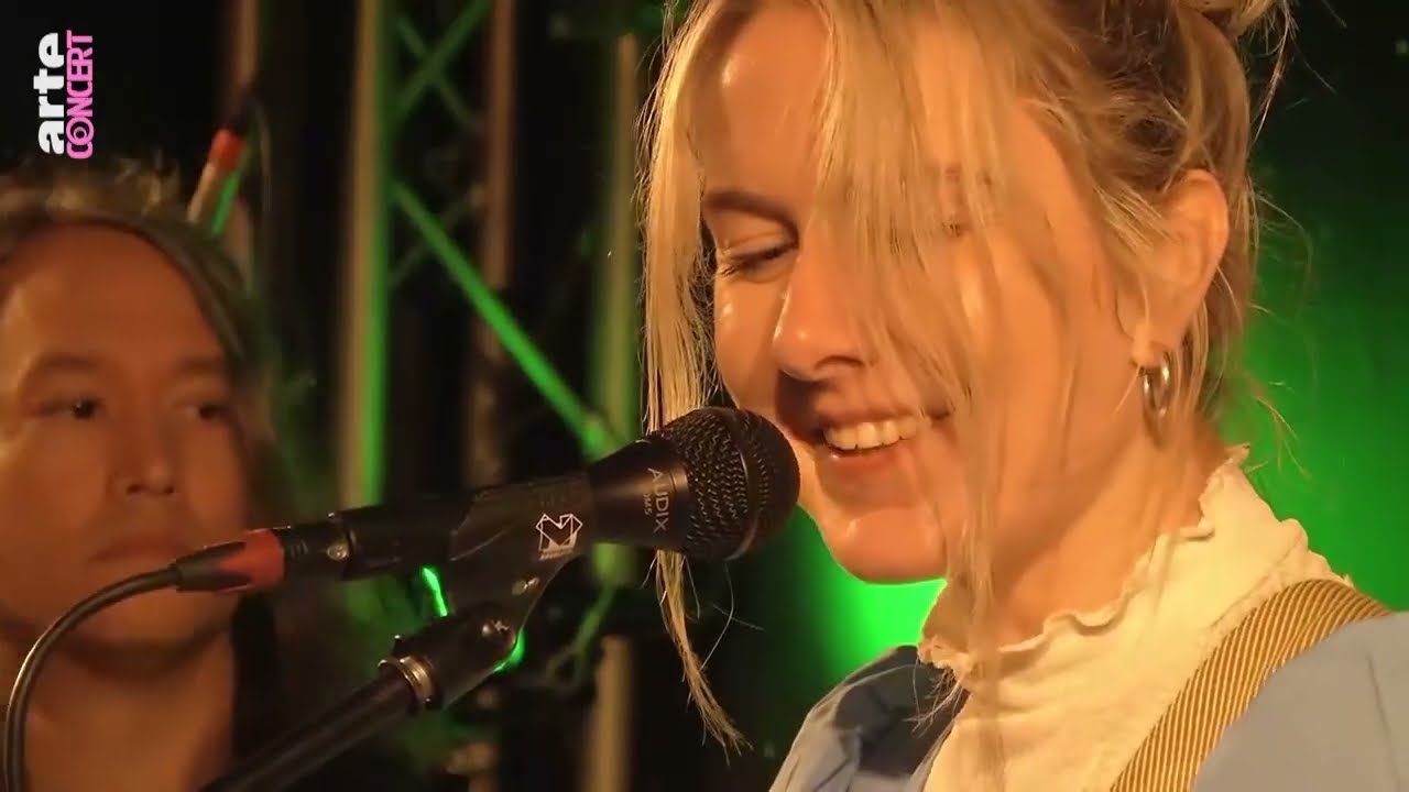 Watch Laura Lee & The Jettes Reeperbahn Festival 2021 Arte 2021 10 04 19 05 on YouTube Watch Laura Lee & The Jettes Reeperbahn Festival 2021 Arte 2021 10 04 19 05 on YouTube
