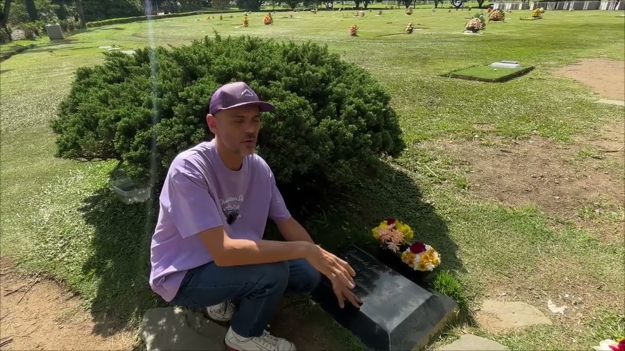 Как могила Пабло Эскобара спасла меня от голодной смерти в Колумбии. Тур по кладбищу в Медельине