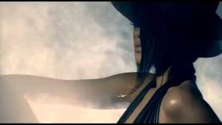 Rihanna - Umbrella (Orange Version) ft. Jay-Z.flv Resimi