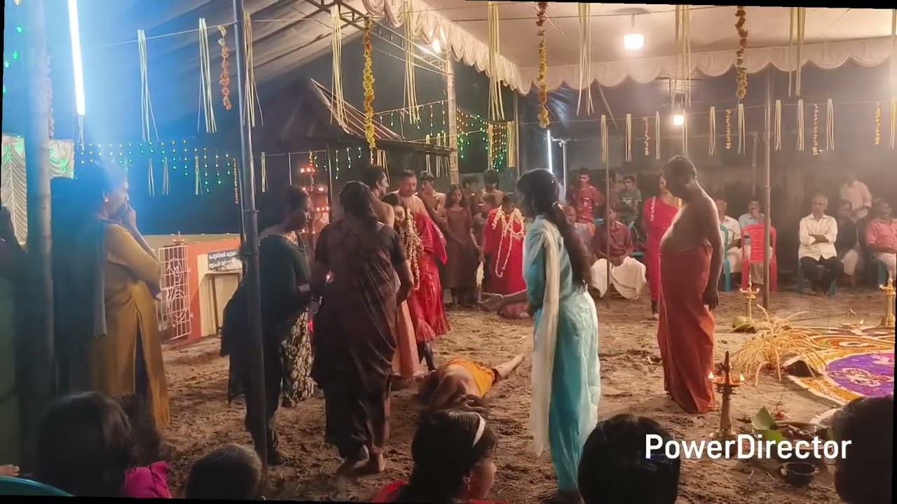 തുള്ളൽ, കളമെഴുത്തും, പാട്ടും. തട്ടാൻ ചിറ സർപ്പത്തിങ്കൽ .