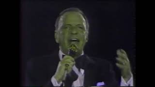 Download Lagu Frank Sinatra e o beijoqueiro - \ MP3 Download Lagu Frank Sinatra e o beijoqueiro - \ MP3