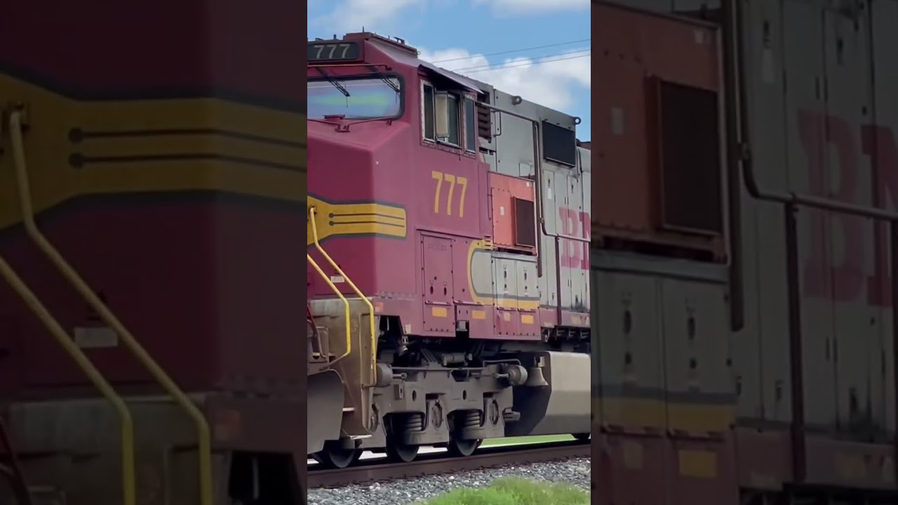 BNSF 777 Fakebonnet Dash 9 Leading