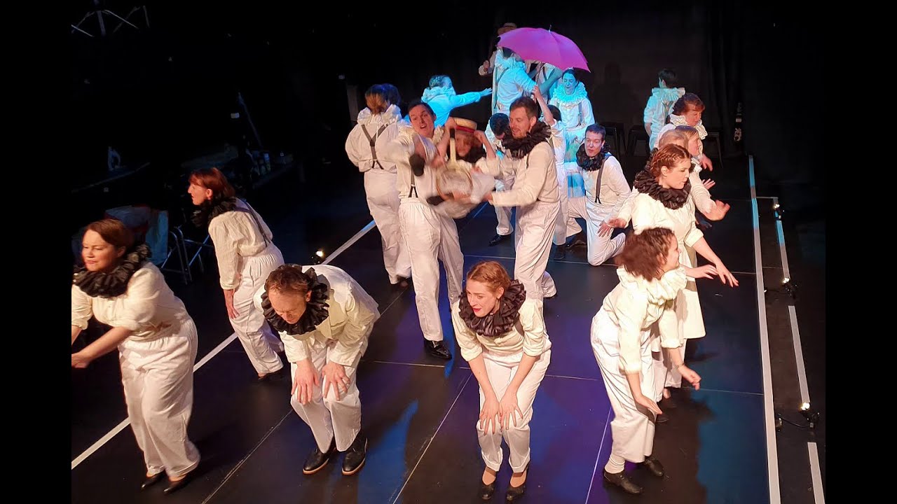 Oh What a Lovely War - Pick Me Up Theatre Trailer - YouTube