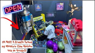 OH NO!!! A GREMLIN TURNED MY MINI CLAW MACHINE INTO A ARCADE!!! screenshot 2