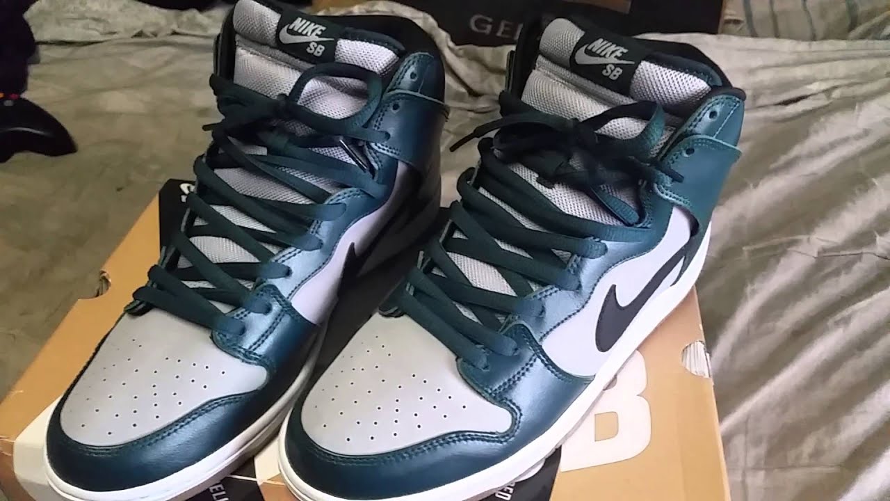 nike dunk dark atomic teal