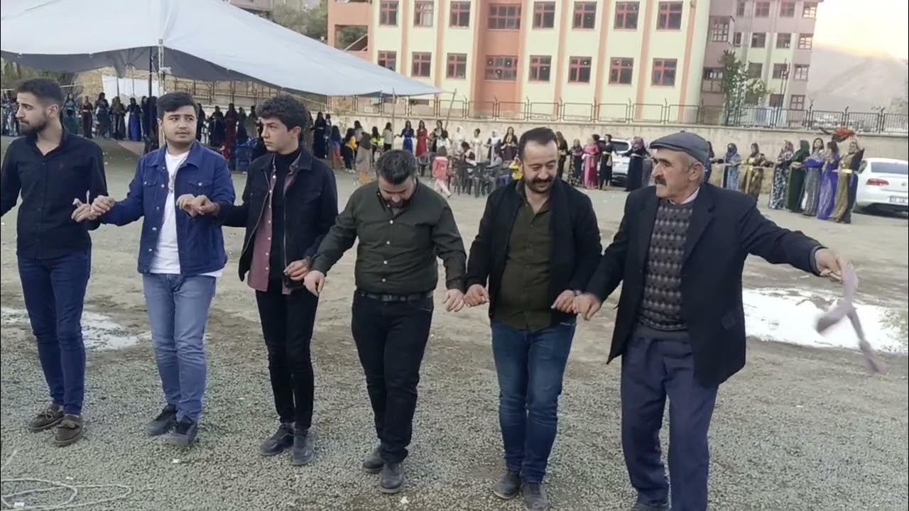 Mahmut Duman Hakkari düğünleri Govend Kürtlerin Halayi Kurdish Wedding ...
