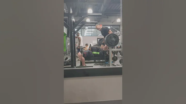 First touch at 545lbs in a 2ply Forrell F8 band be...