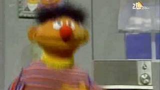 Bert & Ernie - Ernie Is Alleen
