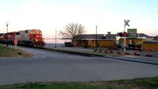 SOO 6037 leads a southbound ICE in Davenport 11-1-10