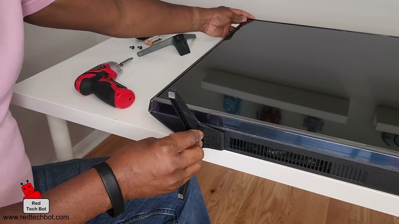 How to Install the Legs on the 43 Inch LG Nano 4K TV (43NANO75) YouTube