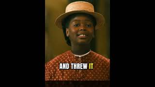 A young girl faces humiliation in a world divided by race,but instead of breaking,she chooses to ris