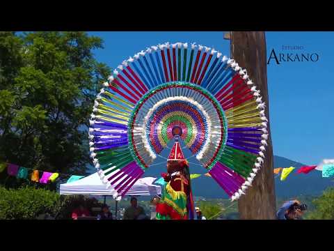 DANZA DE LOS QUETZALES