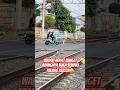 waduh nek4t banget abangnya buka sendiri palang kereta😩 #kereta #videoviral