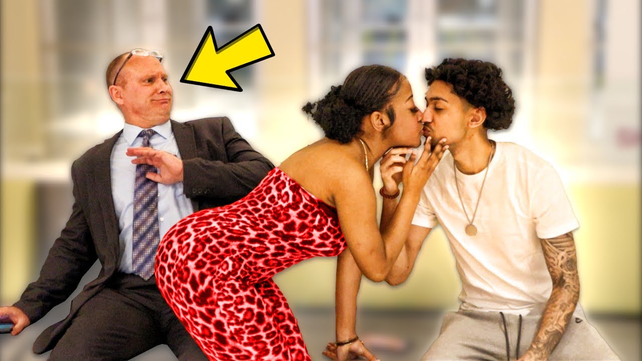 HAVING MY GIRLFRIEND SIT ON STRANGERS LAPS...