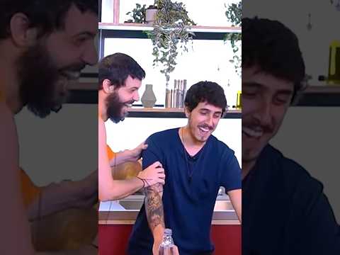 TU PARECE INTELIGENTE MAS TU É BURRÃO NÉ?