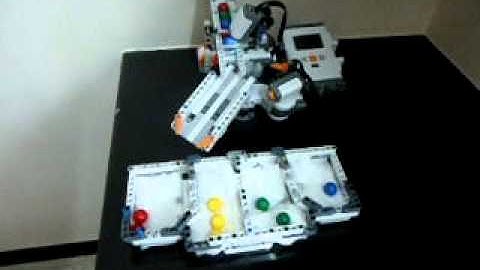 Lego NXT Colour Sorter 2.0)